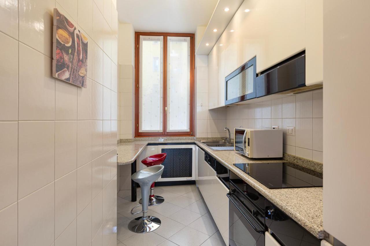 Flat In Citylife Near Metro! Milan Exterior photo